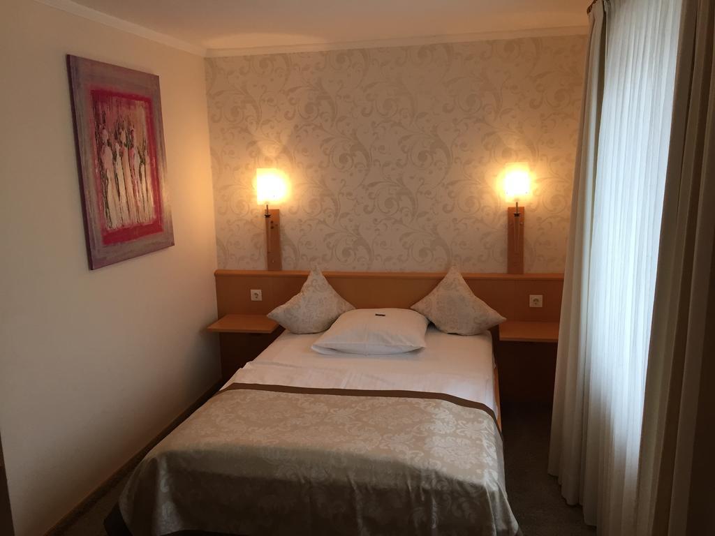 Hotel Restaurant Zum Heidekrug Bersenbrück Szoba fotó