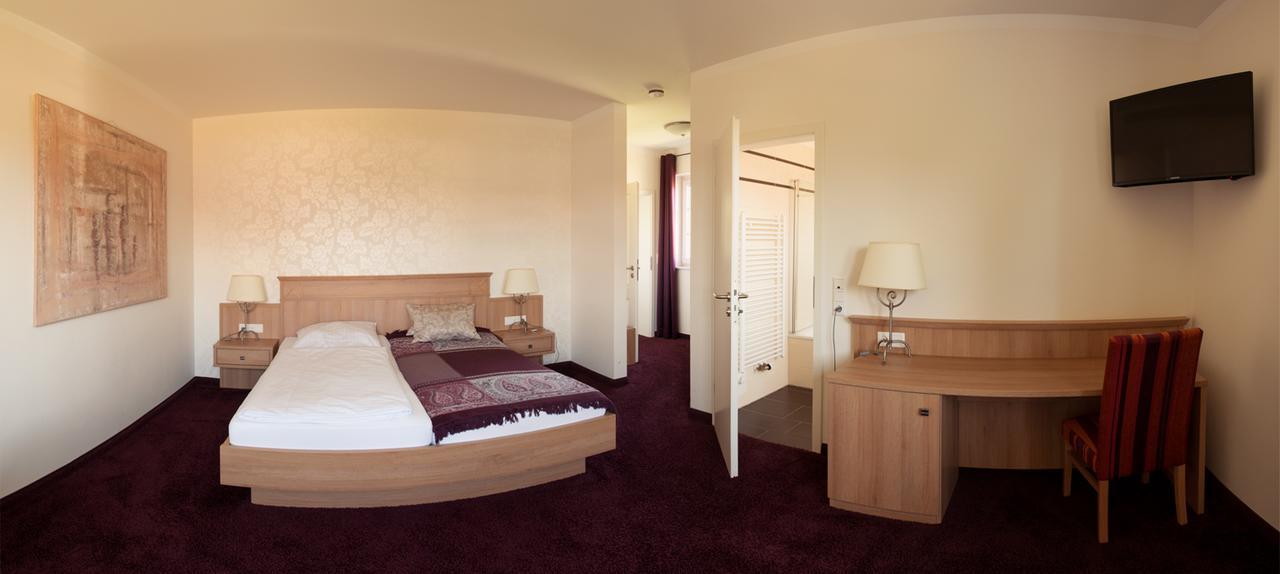 Hotel Restaurant Zum Heidekrug Bersenbrück Kültér fotó